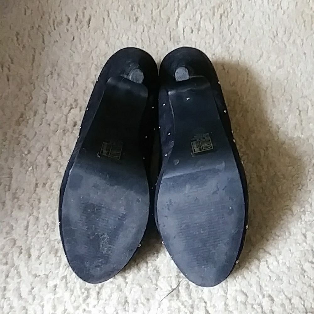 Shoes - Picture 3 of 3